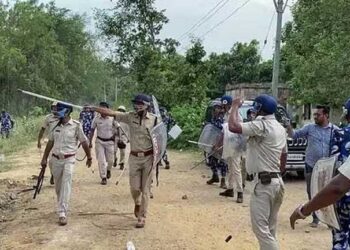 पश्चिम बंगाल  में TMC-BJP कार्यकर्ताओं के बीच झड़प में एक की मौत, 7 घायल