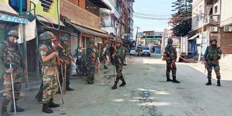 मणिपुर हिंसा: राज्य में 15 जून तक इंटरनेट पर लगी रोक बढ़ाई गई