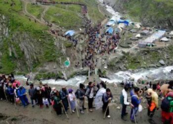 अमरनाथ यात्रा: मौसम में सुधार के बाद तीर्थयात्रियों को आगे जाने की अनुमति