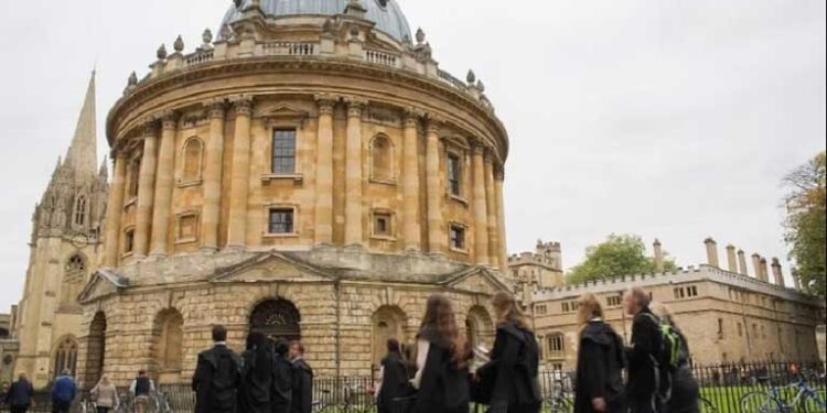 अमेरिका और इंग्लैंड समेत विभिन्न देशों के कई प्रतिष्ठित विश्वविद्यालयों ने भारत में अपने कैंपस स्थापित करने को लेकर  दिखाई अपनी रुचि