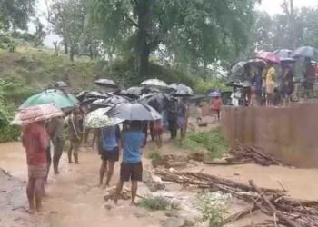 ओडिशा के रायगढ़ा में निर्माणाधीन पुलिया ध्वस्त