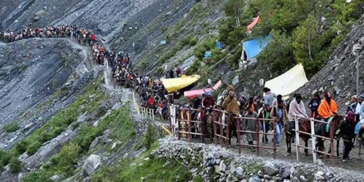 खराब मौसम के चलते रोकी गई अमरनाथ यात्रा
