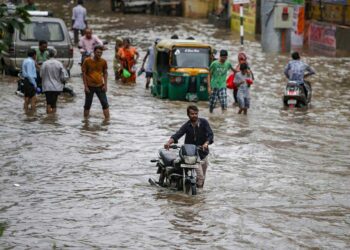 गुजरात में भारी बारिश का कहर!