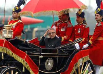 इमरान खान के करीबी दोस्त अल्वी की पोस्ट से सियाली बवाल