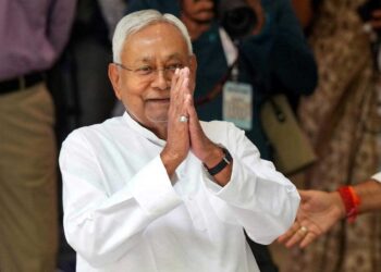 नीतीश कुमार I.N.D.I.A. गठबंधन की बैठक में शामिल होने के लिए मुंबई रवाना