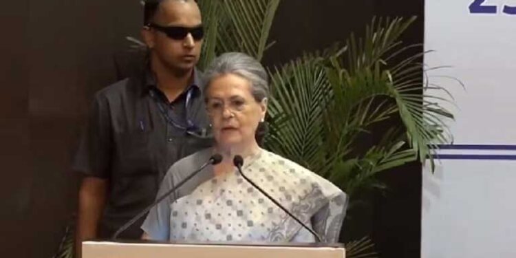 राजीव गांधी महिलाओं के सशक्तिकरण के लिए पूरी तरह प्रतिबद्ध थे :सोनिया गांधी