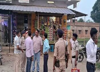 गोपालगंज में संदिग्ध तरीके से युवाओं को ट्रेनिंग देने वाले केंद्रों पर छापेमारी