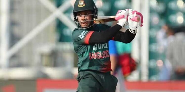 भारत से भिड़ने से पहले बांग्लादेश को बड़ा झटका