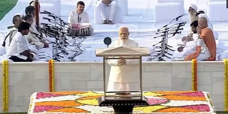 महात्मा गांधी और लाल बहादुर शास्त्री की जयंती आज