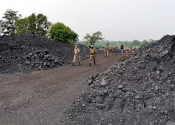 पश्चिम बंगाल कोयला खदान ढहने से तीन लोगों की मौत