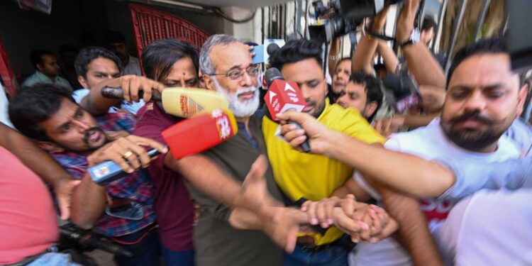 न्यूजक्लिक के प्रधान संपादक प्रबीर पुरकायस्थ और अमित चक्रवर्ती गिरफ्तार