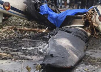 महाराष्ट्र के पुणे में ट्रेनिंग के दौरान  विमान हादसा