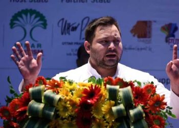 बिहार में घूमे बिना देश को जानना संभव नहीं:तेजस्वी