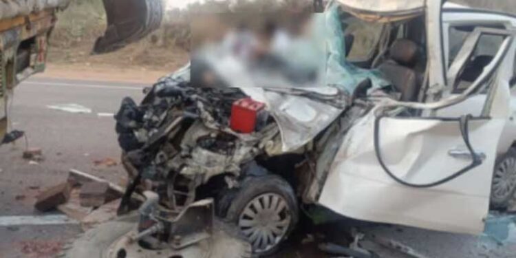 राजस्थान के झुंझुनूं में भीषण सड़क हादसा