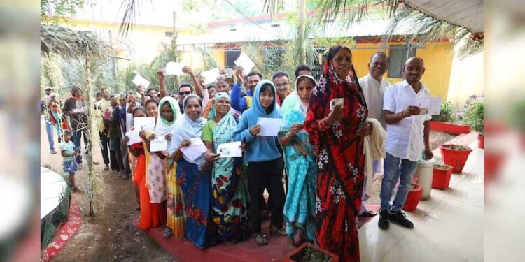 छत्तीसगढ़ में करीब 71 प्रतिशत मतदान