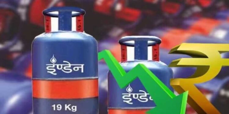 त्योहार के मौसम में लगा महंगाई का झटका