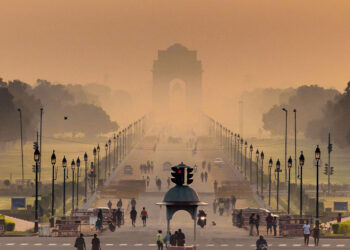 दिल्ली-एनसीआर में पटाखों पर बैन के बावजूद जमकर हुई आतिशबाजी