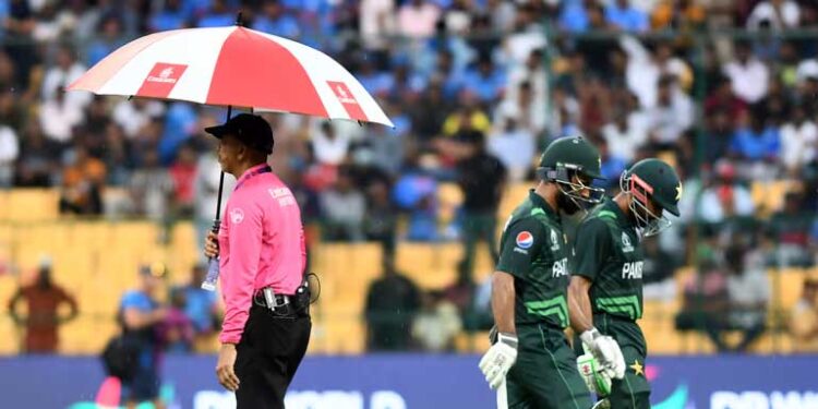 पाकिस्तान के सेमीफाइनल में पहुंचने की उम्मीद बरकरार