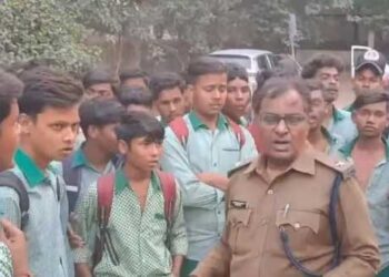 रामगढ़ में स्कूल की छात्राओं से छेड़खानी