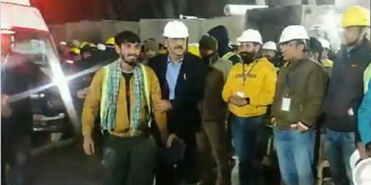 उत्तरकाशी सुरंग में फंसे मजदूरों ने जीत ली मौत से जंग