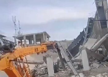 तेलंगाना में निर्माणाधीन स्टेडियम की छत गिरी