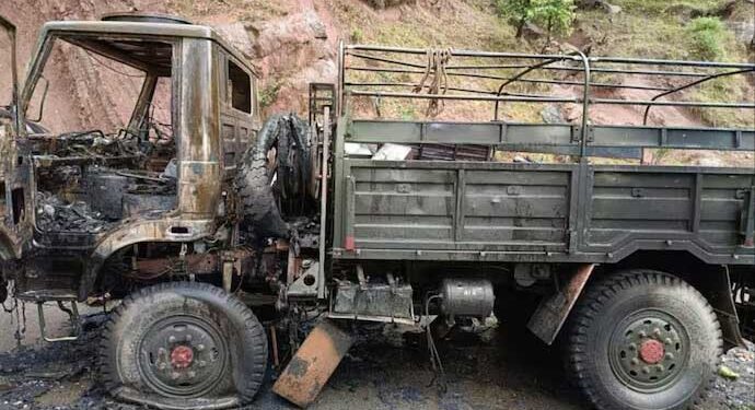 जम्मू-कश्मीर के पुंछ में दो सैन्य वाहनों पर आतंकी हमला