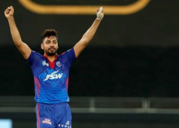 केपटाउन टेस्ट के लिए टीम से जुड़ेंगे आवेश खान