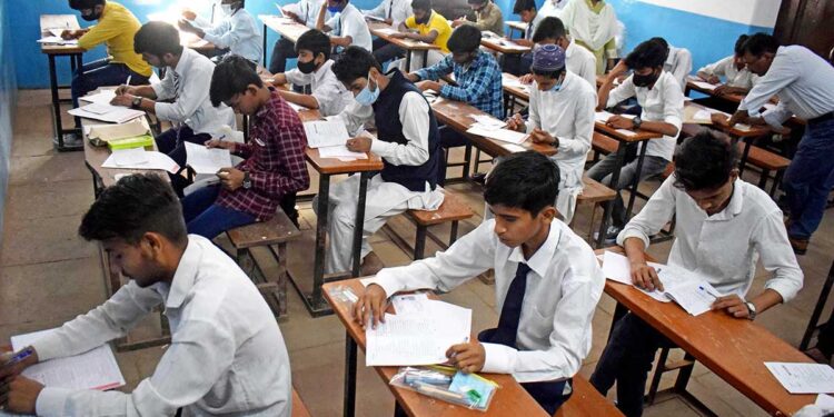 CBSE ने 10वीं और 12वीं बोर्ड परीक्षाओं के लिए जारी की डेटशीट