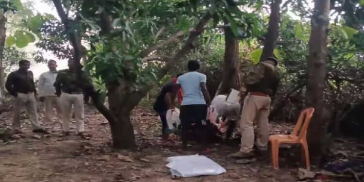 डुमरांव में लापता शिक्षक का शव पेड़ से लटका मिला
