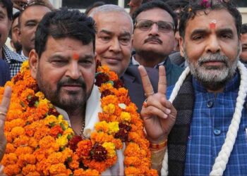 कुश्ती संघ निलंबित