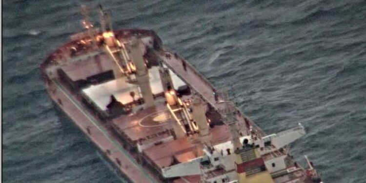 अरब सागर में माल्टा के जहाज के अपहरण की कोशिश