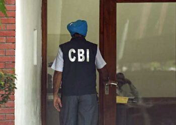 झारखंड के साहिबगंज में अवैध माइनिंग स्कैम में छापे