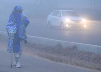 दिल्ली समेत पूरे उत्तर भारत में कड़ाके की सर्दी
