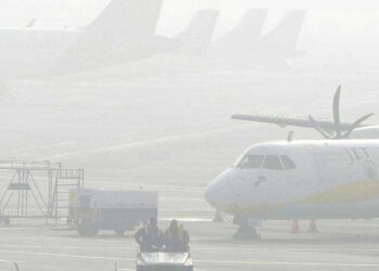 दिल्ली-NCR में ठंड के साथ कोहरे की मार जारी