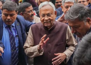 नीतीश कुमार ने कर्पूरी ठाकुर को उनकी जयंती पर श्रद्धांजलि अर्पित की