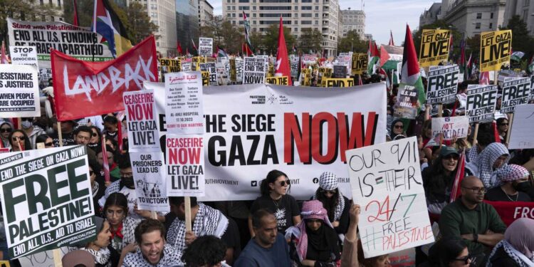 BHU छात्रा के लिए न्याय की मांग को लेकर कांग्रेस का जोरदार प्रदर्शन