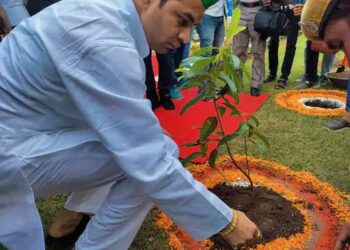 राम को लाने से पहले अपने अंदर के रावण को बाहर निकालें अंधभक्त-तेज प्रताप