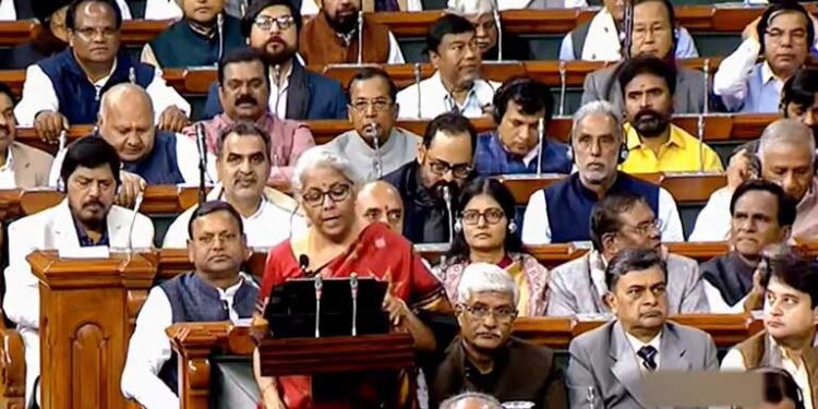 अंतरिम बजट पेश,इनकम टैक्स में नहीं मिली कोई राहत