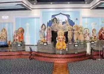 कनाडा में हिंदू मंदिरों में तोड़फोड़ और दान की चोरी