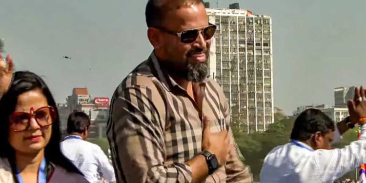 चुनाव आयोग से यूसुफ़ पठान को झटका