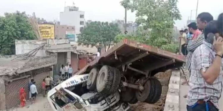 गाजियाबाद में भीषण सड़क हादसा