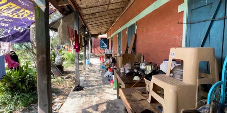 मैं क्यों दूं वोट? चुनाव का हमारे लिए कोई मतलब नहीं