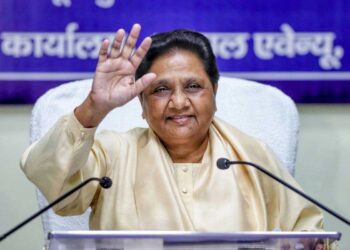 लोकसभा चुनाव से पहले बीएसपी की कार्रवाई