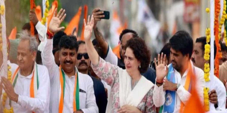 प्रियंका गांधी के अलवर रोड शो भारी भीड़