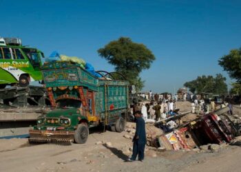 पाकिस्तान के पंजाब प्रांत में सड़क दुर्घटना में एक ही परिवार के 13 लोगों की मौत