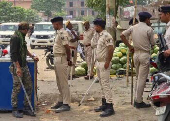 छपरा में चुनावी रंजिश में दो गुटों के बीच गोलीबारी