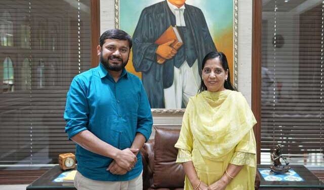 कन्हैया कुमार की सुनीता केजरीवाल से  मुलाकात