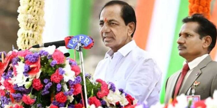 चुनाव आयोग की तेलंगाना के पूर्व सीएम केसीआर पर कार्रवाई