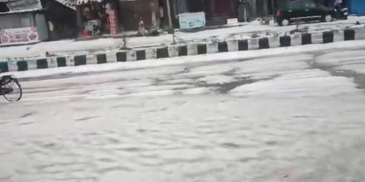 मणिपुर में भीषण बारिश और ओलावृष्टि कई घर क्षतिग्रस्त