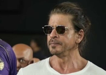 शाहरुख खान अहमदाबाद के अस्पताल में भर्ती